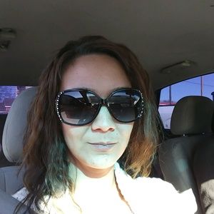 Meet your Posher, Ariale